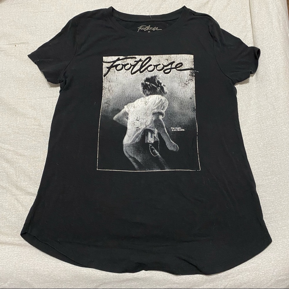 Foot loose T-shirt